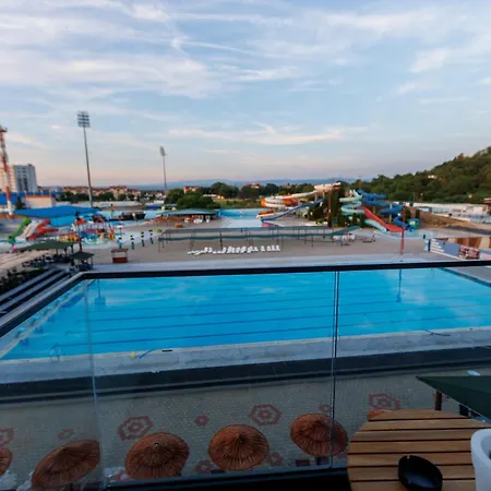 Harmonia Lux Aqua Park Apartment